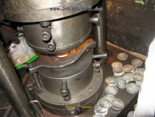 دستگاه ضرب سکه تقلبی دستگاه ضرب سکه تقلبی