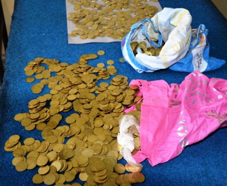 دستگیری دو کلاهبردار با 1500 سکه تقلبی در شوش