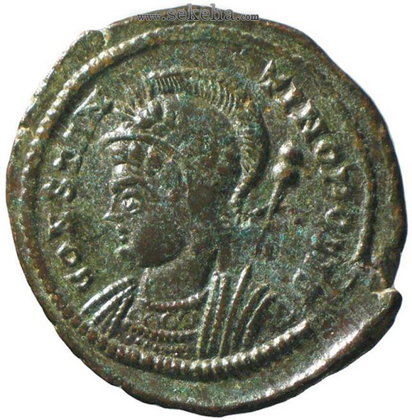 یکی از سکه های کشف شده مربوط به دوره 337 الی 340 میلادی