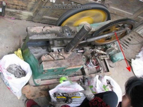 دستگاه ضرب سکه تقلبی دستگاه ضرب سکه تقلبی